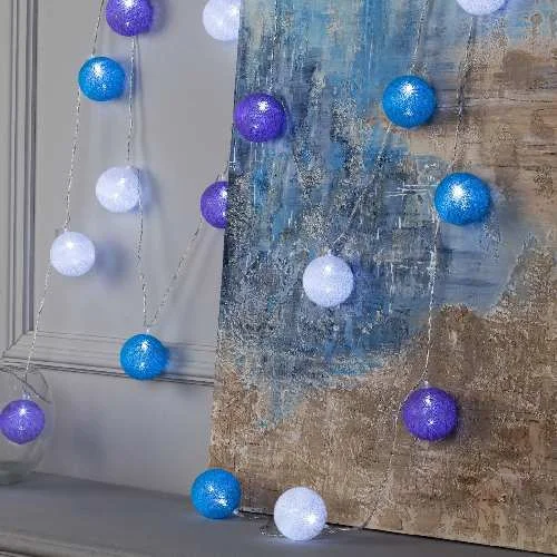 Гирлянда «Нить» 5м с насадками «Клубки черничные» IP20, 20LED, свечение белое, 220В, 3590720