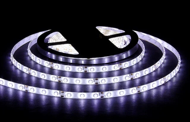 Лента свет. 4,8 Вт/м SMD3528 Закрытая (IP65) Цвет Холодный белый 12В